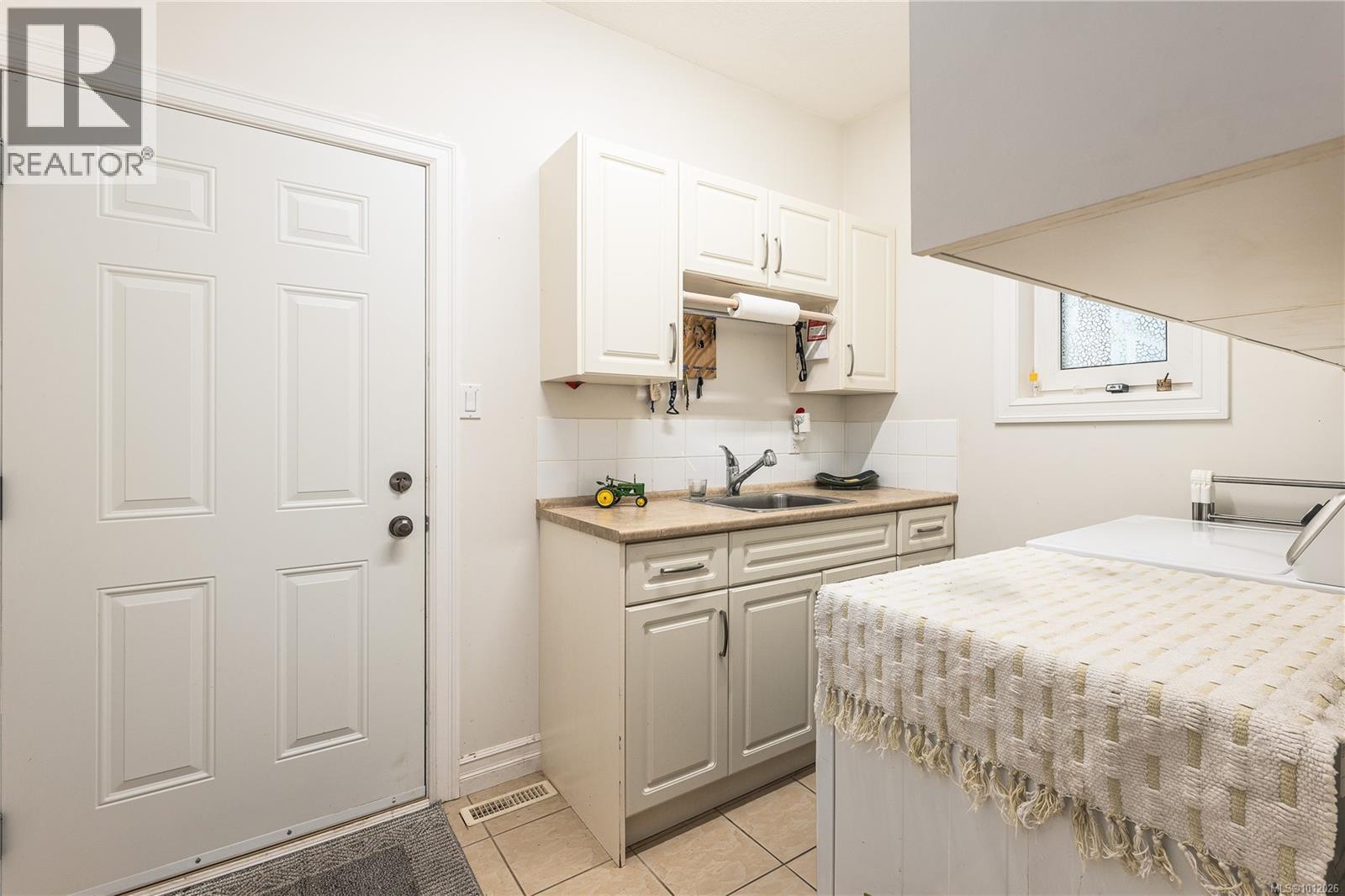 Photo 3 of 2497 Nuttal Dr, Nanoose Bay BC