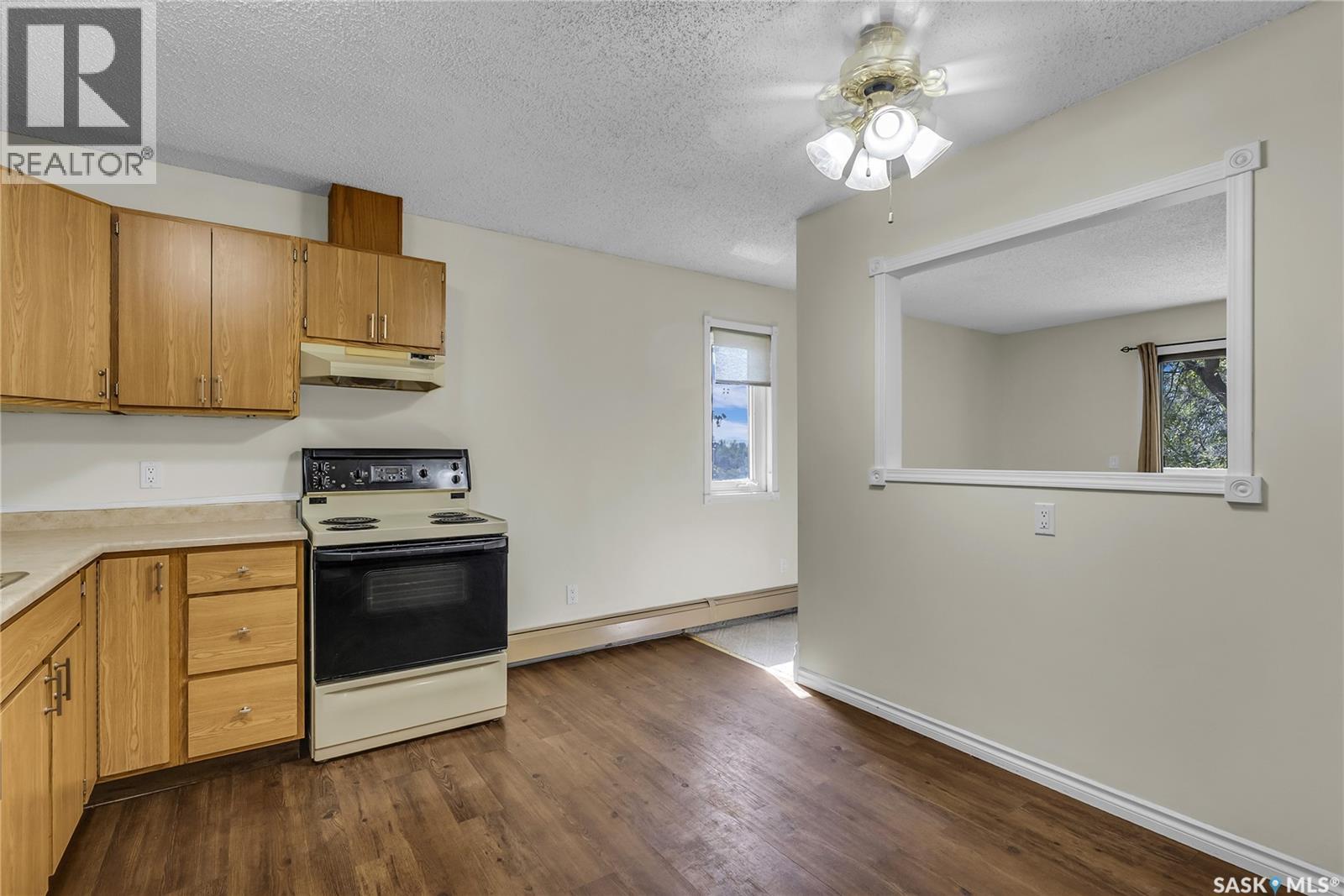 Photo 5 of 306 1006 9th Street E, Saskatoon SK