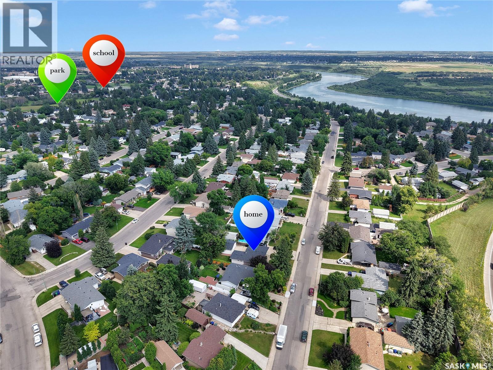Photo 33 of 26 Columbia Drive, Saskatoon SK