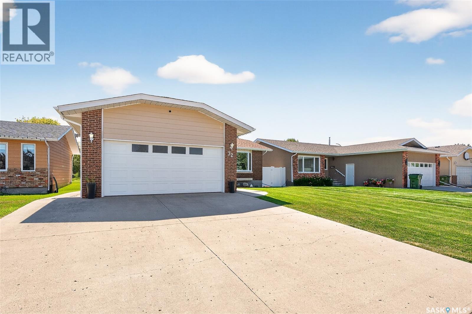 Photo 24 of 72 Thorn Crescent, Moose Jaw SK