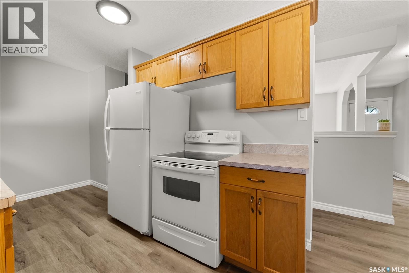 Photo 10 of 105 Borlase Crescent, Regina SK