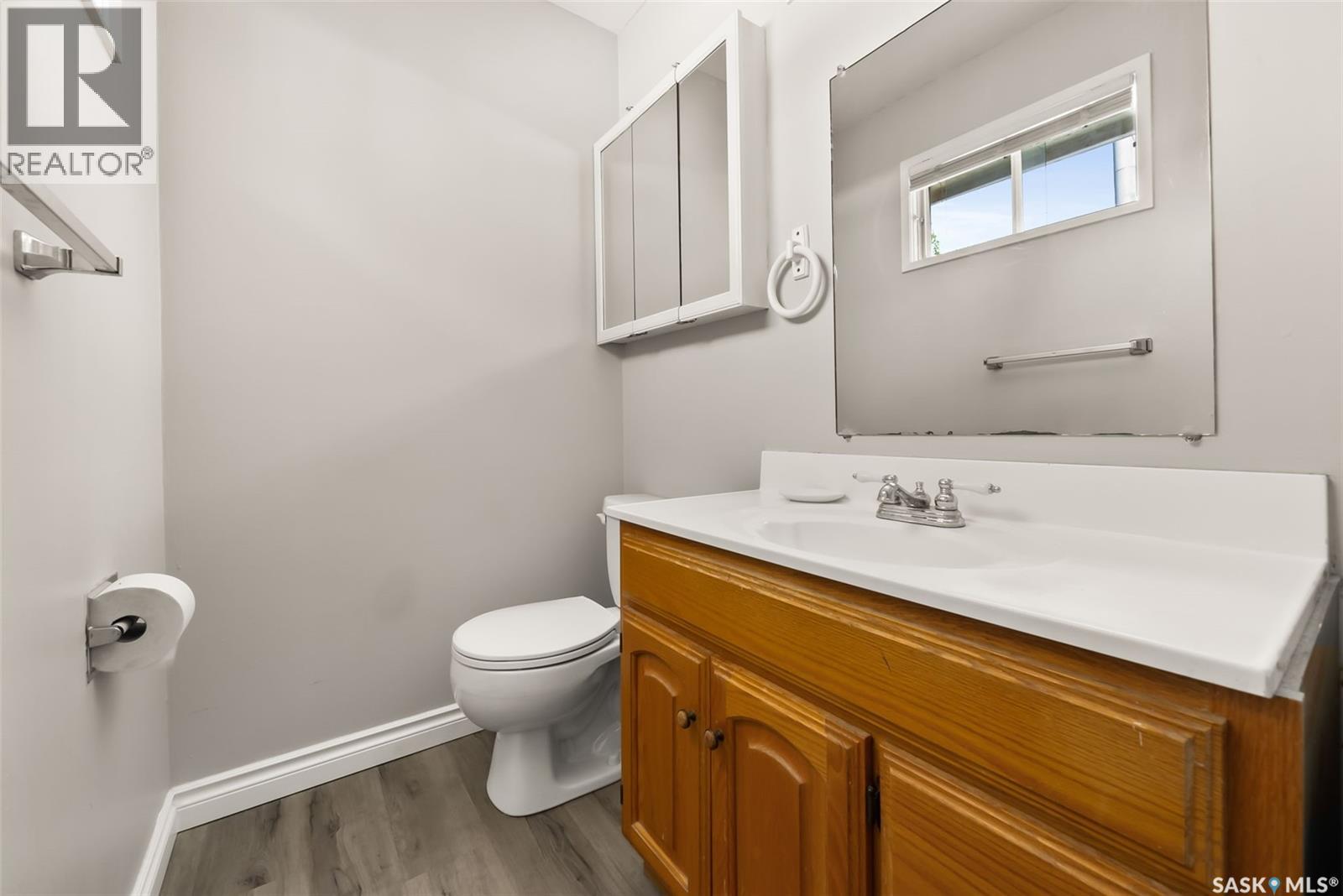 Photo 14 of 105 Borlase Crescent, Regina SK