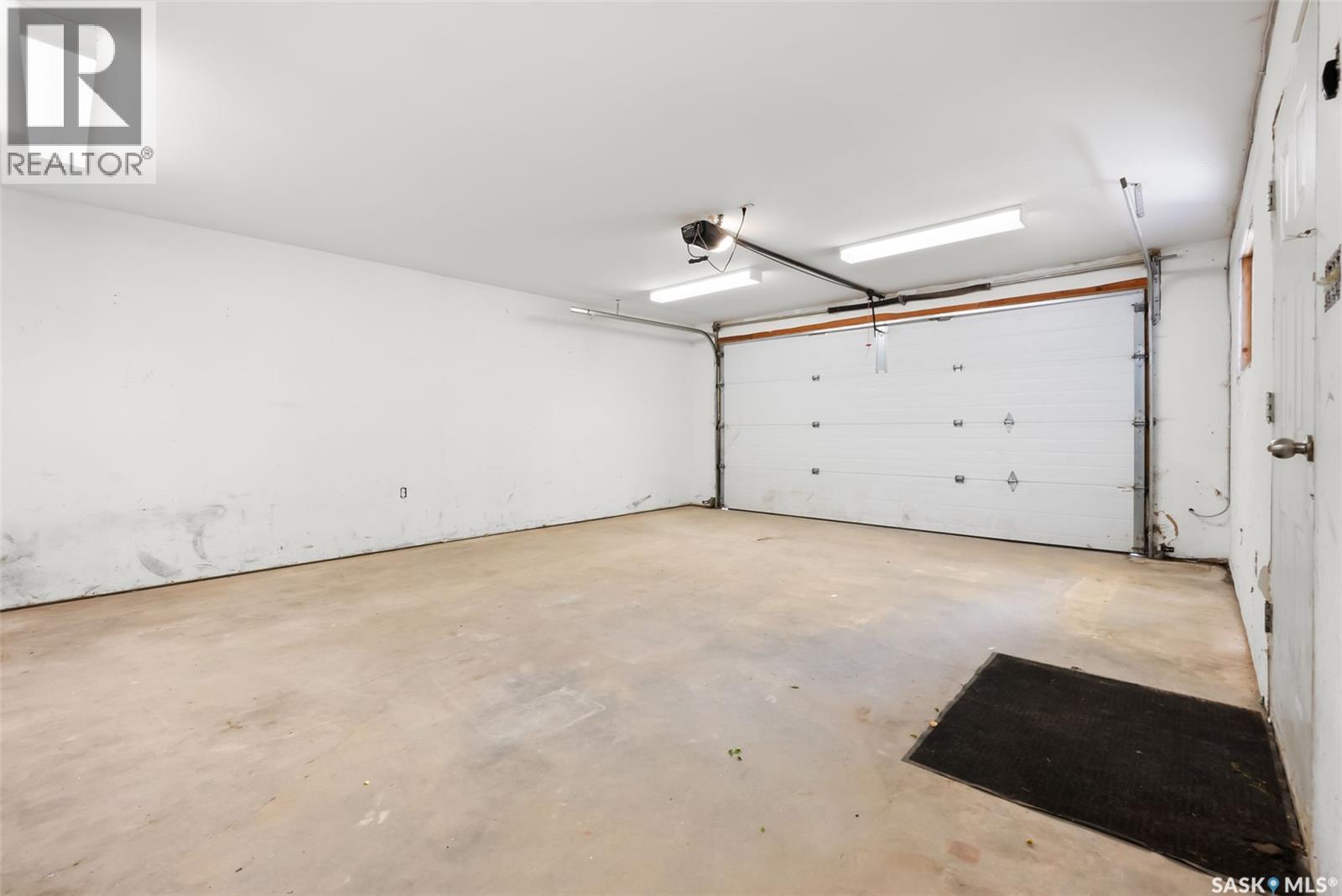 Photo 28 of 105 Borlase Crescent, Regina SK