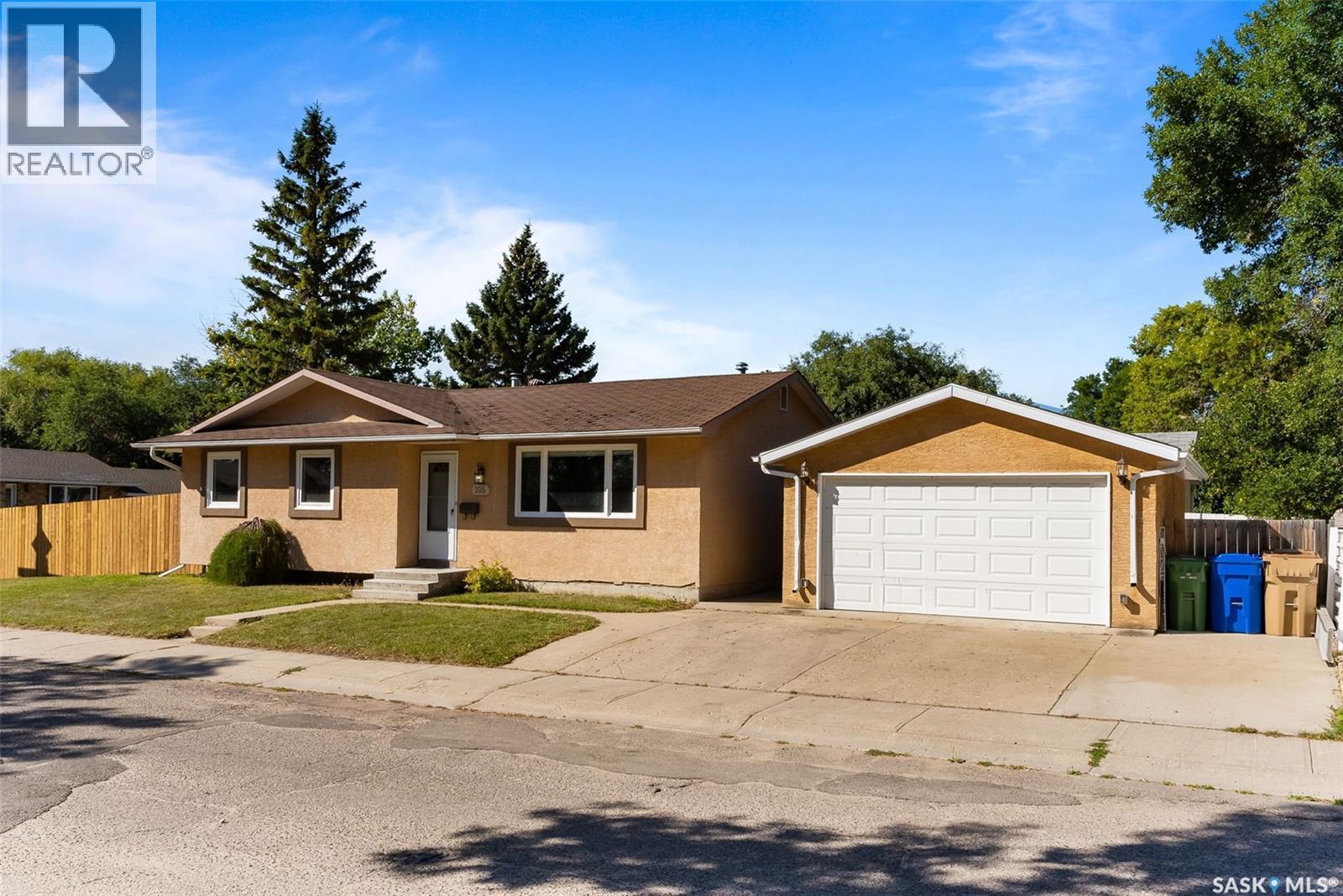 Photo 33 of 105 Borlase Crescent, Regina SK