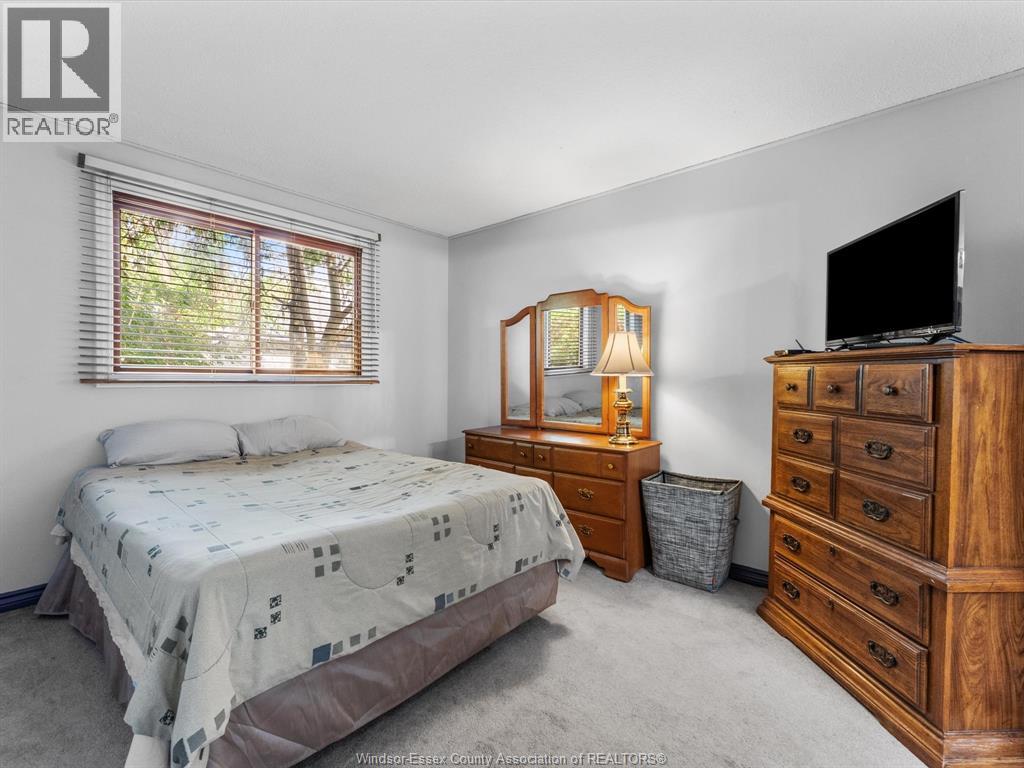 Photo 18 of 3834 Montcalm Street, Windsor ON