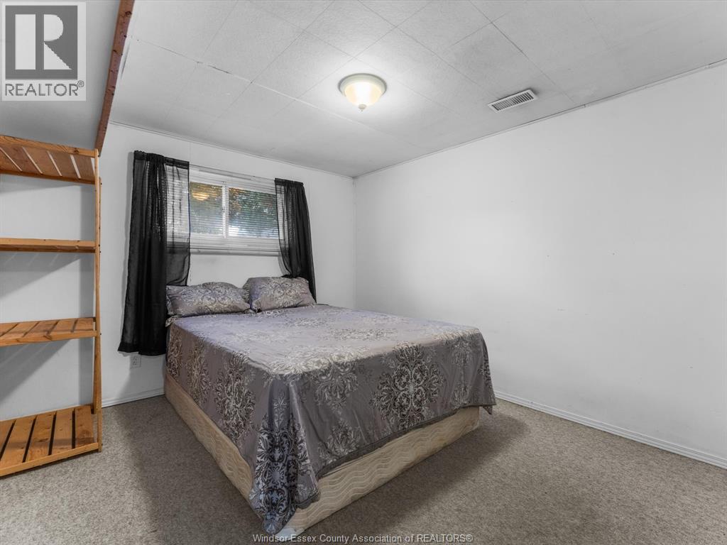 Photo 20 of 3834 Montcalm Street, Windsor ON
