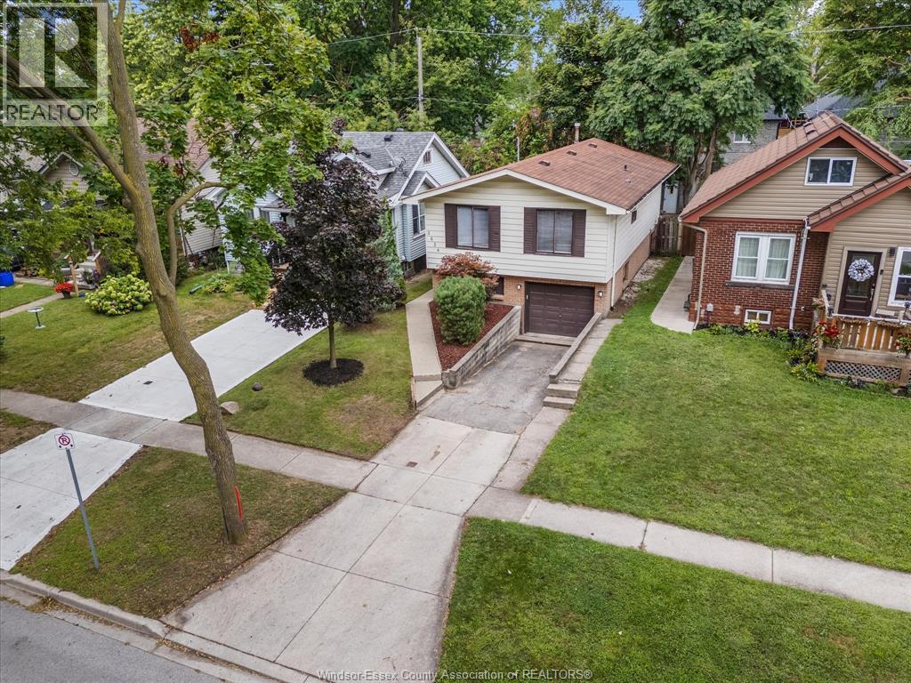 Photo 24 of 3834 Montcalm Street, Windsor ON