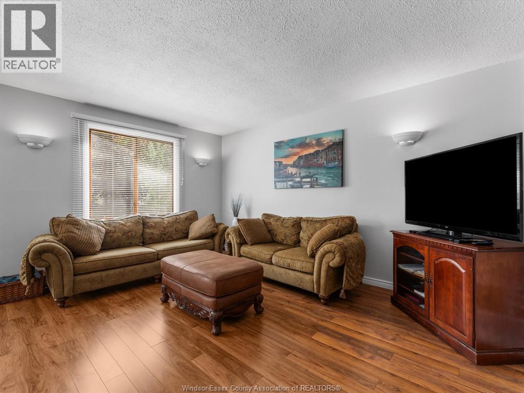 Photo 12 of 3834 Montcalm Street, Windsor ON