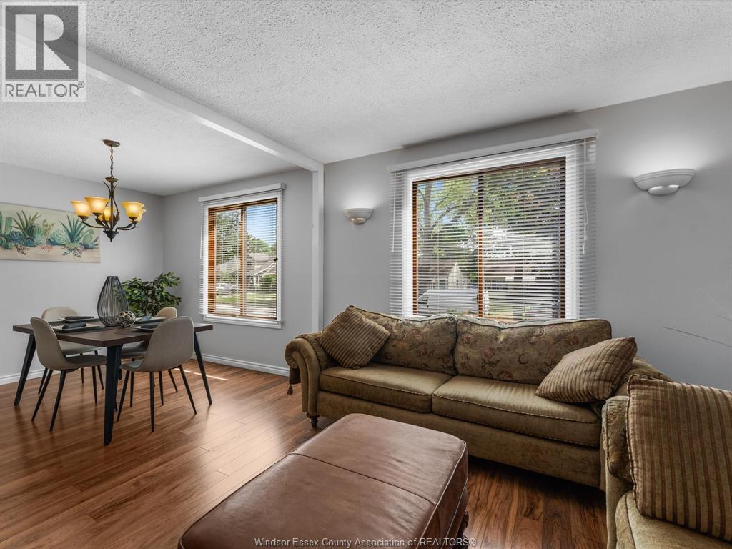 Photo 13 of 3834 Montcalm Street, Windsor ON