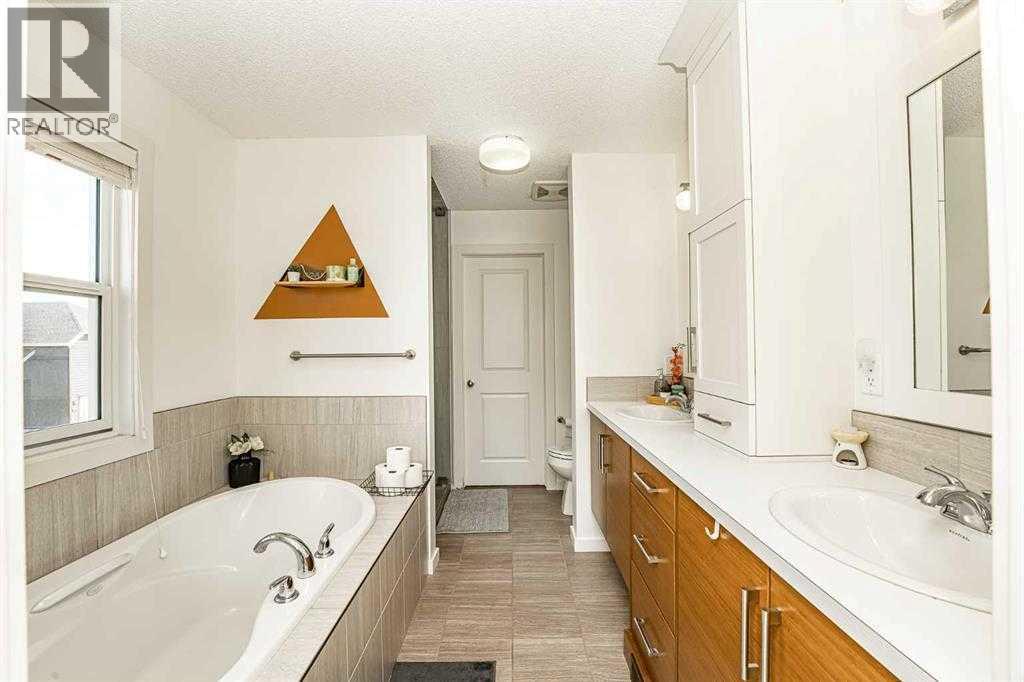 Photo 34 of 158 Masters Point Se, Calgary AB