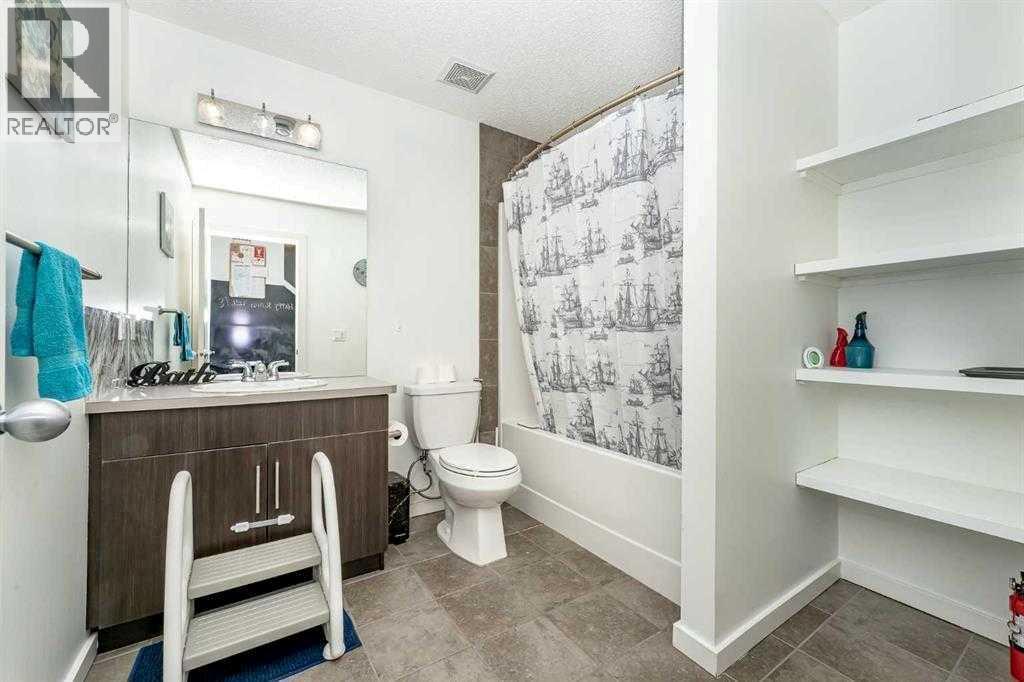 Photo 8 of 158 Masters Point Se, Calgary AB