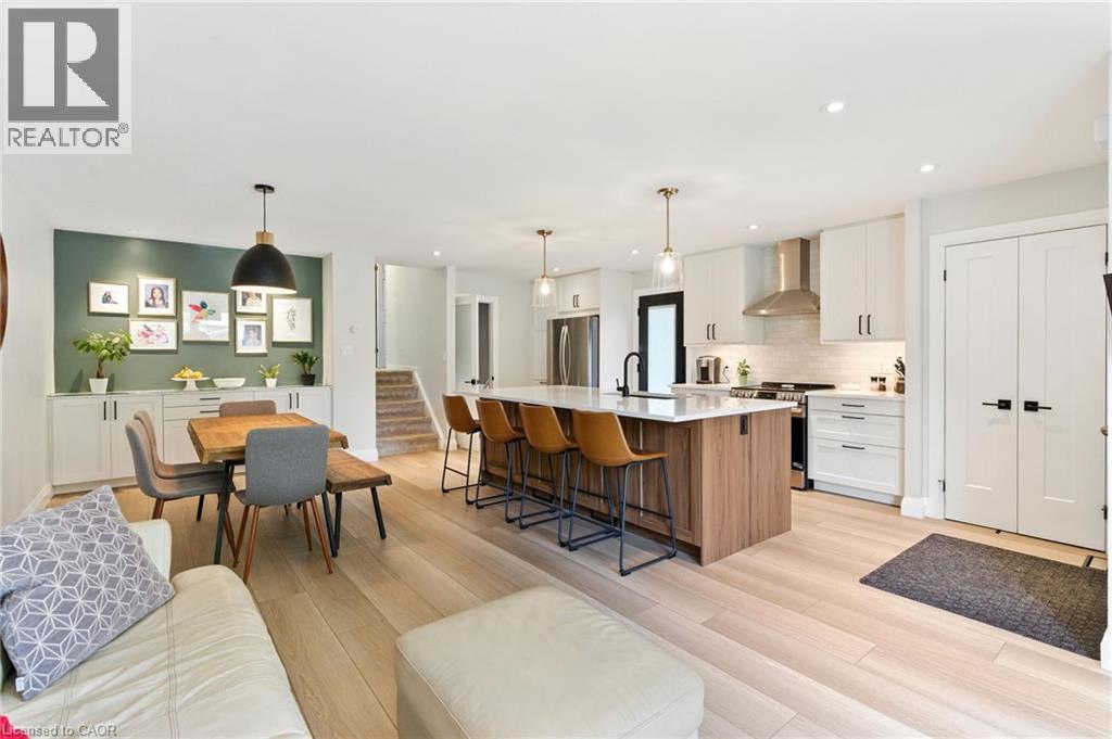 Photo 16 of 374 Magnolia Drive, Hamilton ON