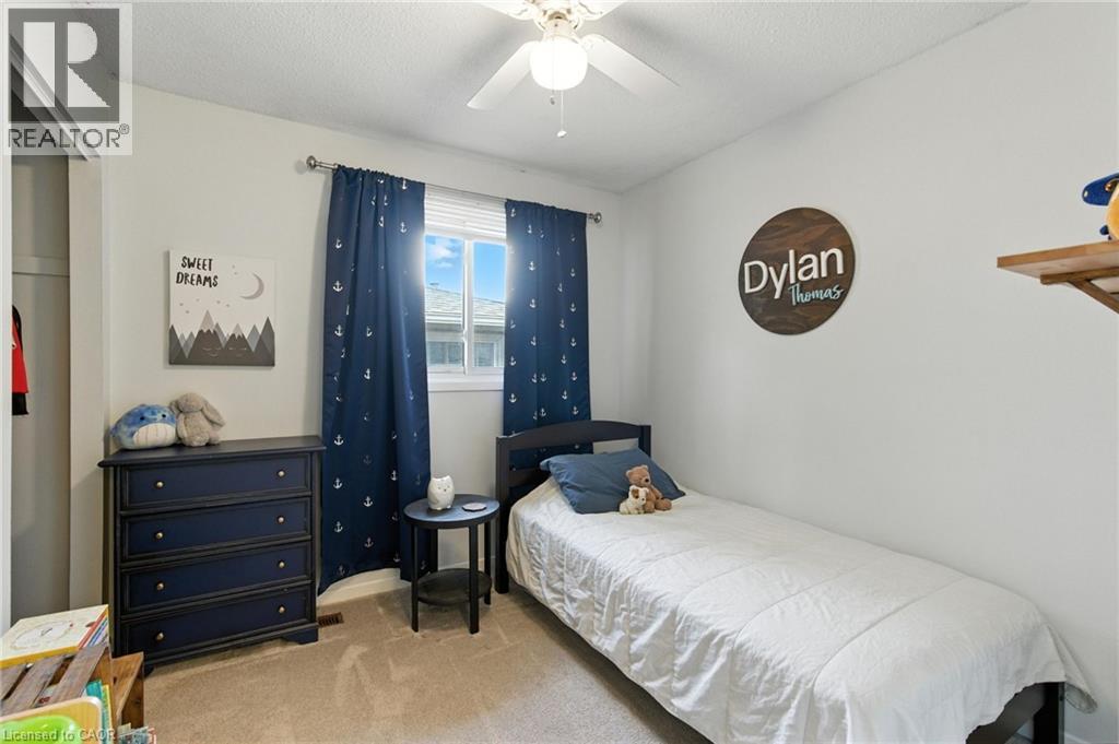Photo 5 of 374 Magnolia Drive, Hamilton ON