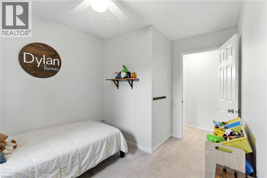 Photo 32 of 374 Magnolia Drive, Hamilton ON