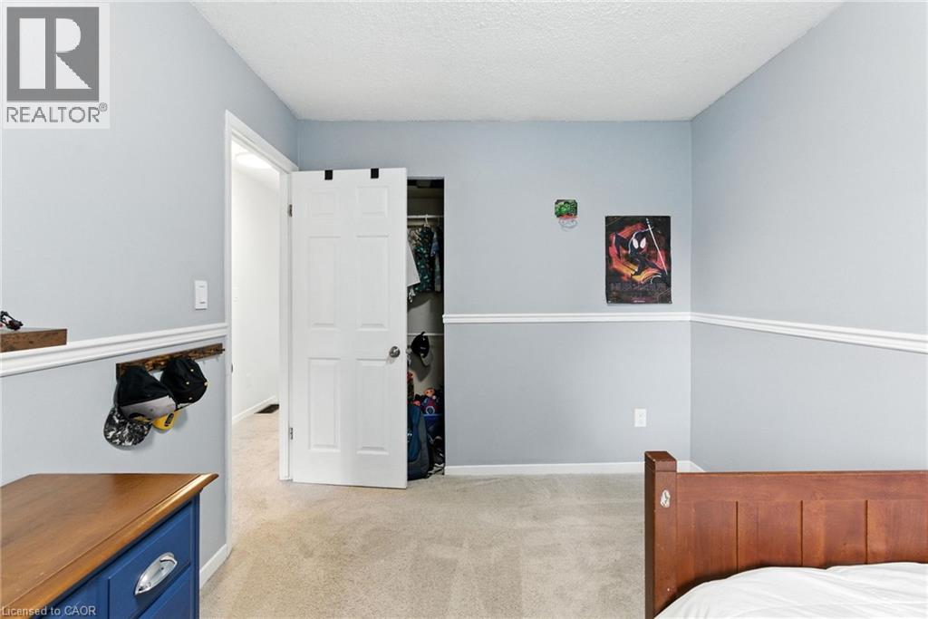 Photo 6 of 374 Magnolia Drive, Hamilton ON