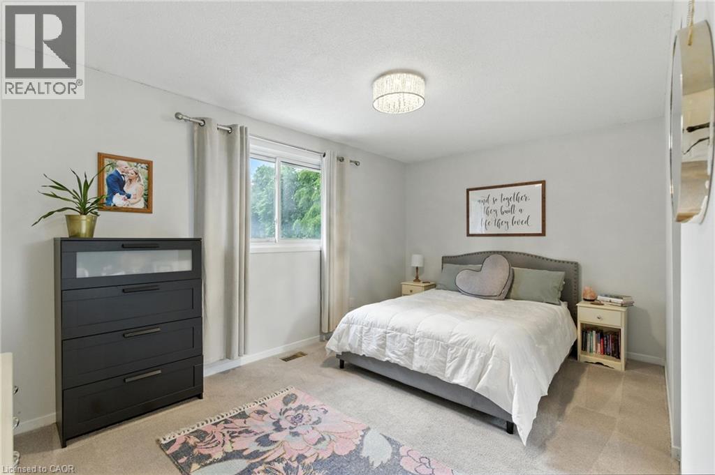 Photo 43 of 374 Magnolia Drive, Hamilton ON