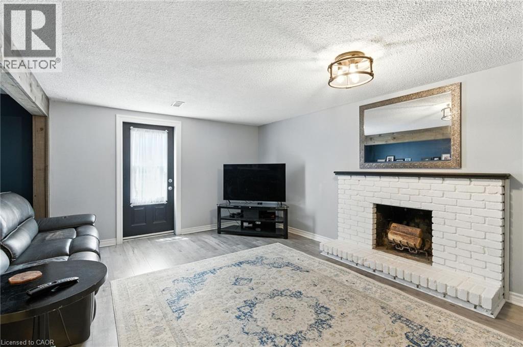 Photo 44 of 374 Magnolia Drive, Hamilton ON