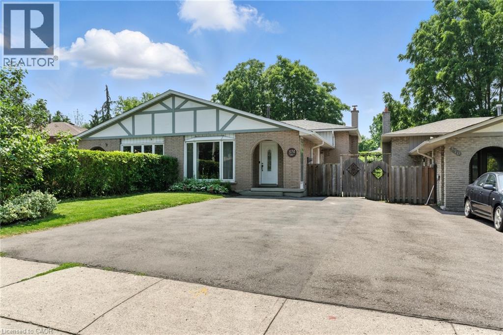 Photo 1 of 374 Magnolia Drive, Hamilton ON