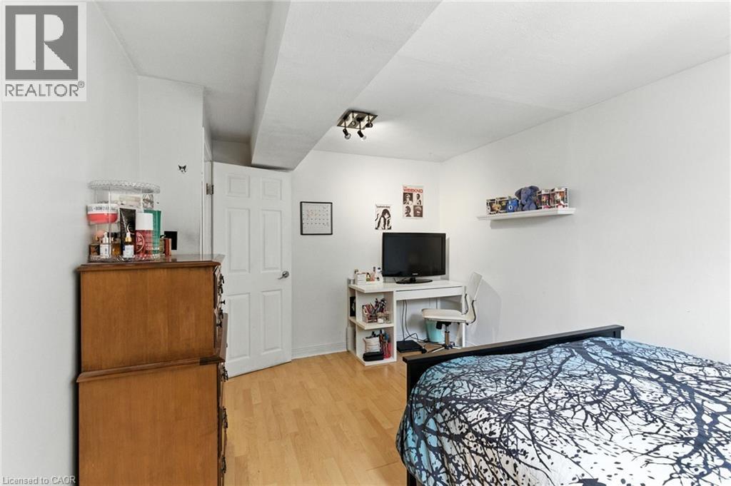 Photo 17 of 374 Magnolia Drive, Hamilton ON