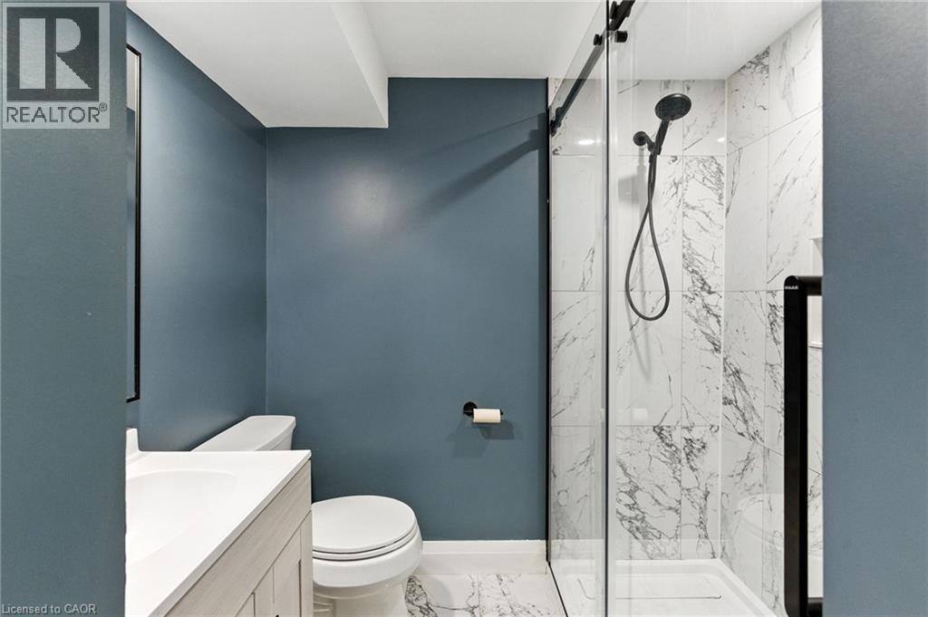 Photo 41 of 374 Magnolia Drive, Hamilton ON