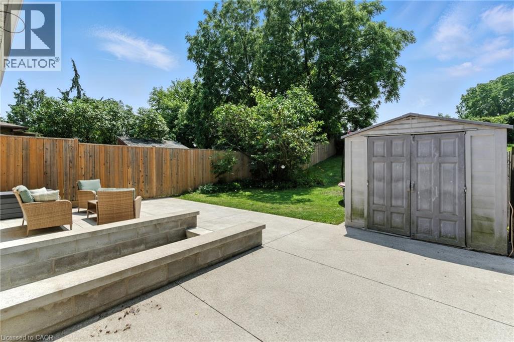 Photo 33 of 374 Magnolia Drive, Hamilton ON