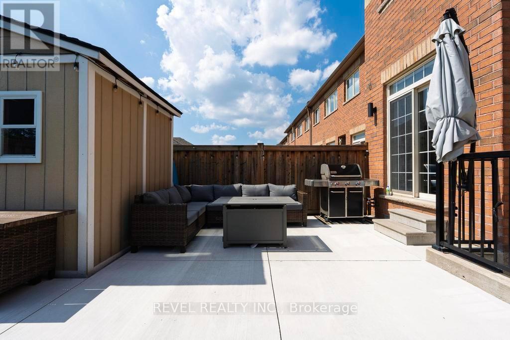 Photo 36 of 1 Coastline Drive, Brampton ON