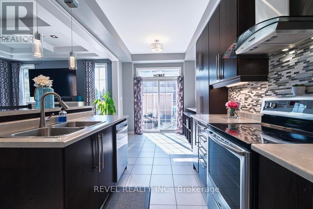 Photo 15 of 1 Coastline Drive, Brampton ON