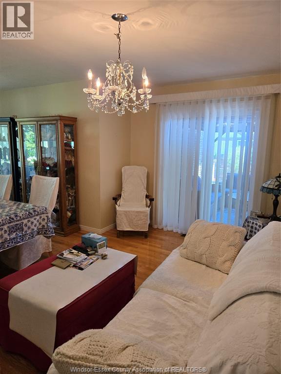 Photo 13 of 12139 Papineau Crt, Tecumseh ON