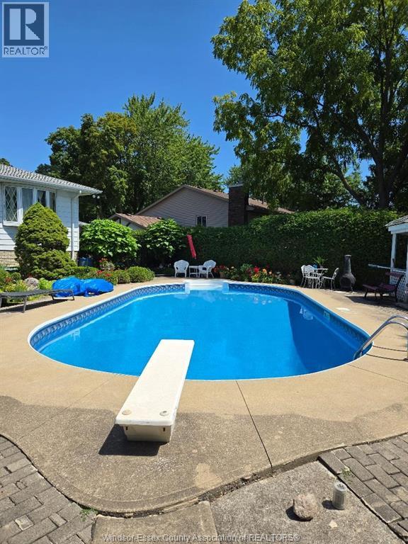 Photo 31 of 12139 Papineau Crt, Tecumseh ON