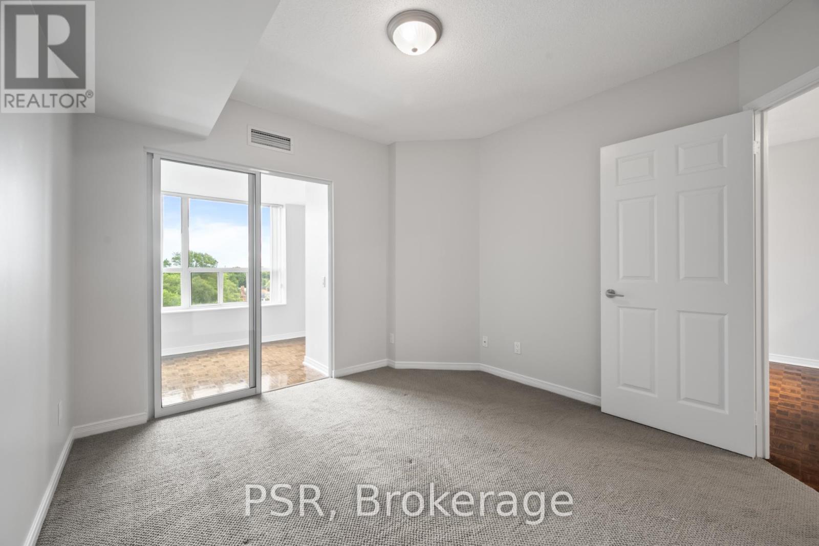 Photo 4 of 711 515 Rosewell Avenue, Toronto ON