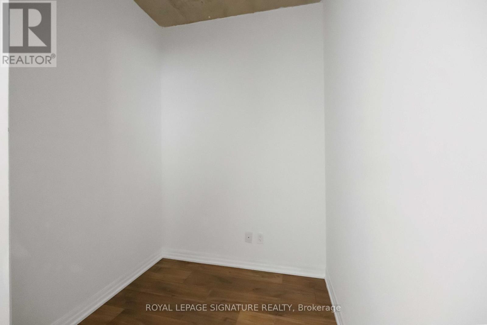Photo 11 of 3407 88 Blue Jays Way, Toronto ON