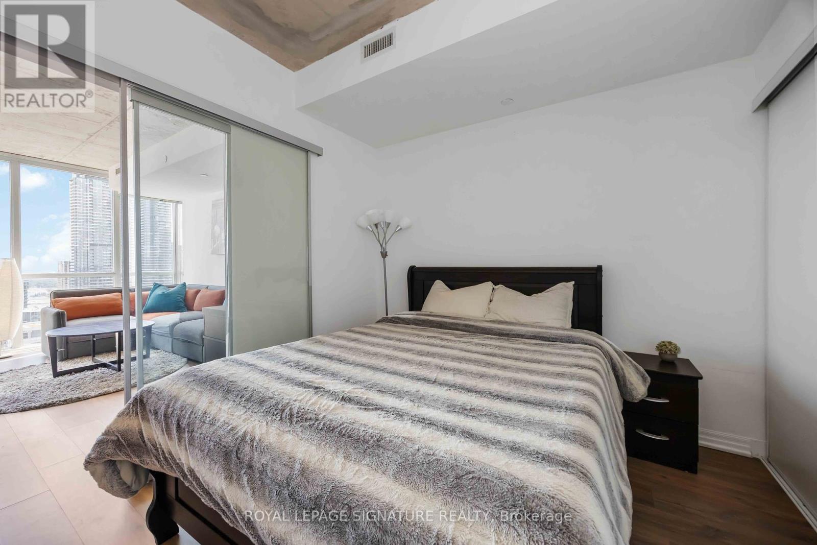 Photo 26 of 3407 88 Blue Jays Way, Toronto ON
