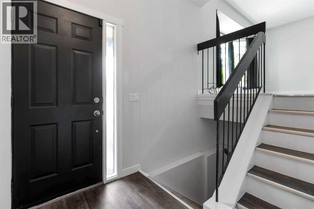 Photo 6 of 200 Macewan Glen Drive Nw, Calgary AB