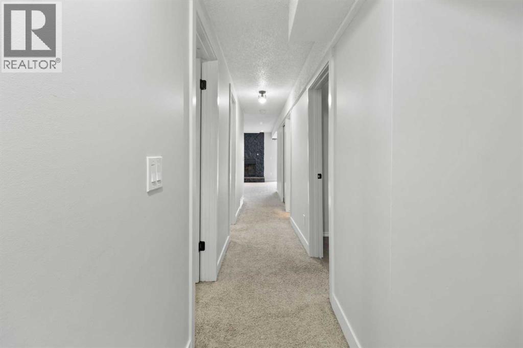Photo 24 of 200 Macewan Glen Drive Nw, Calgary AB