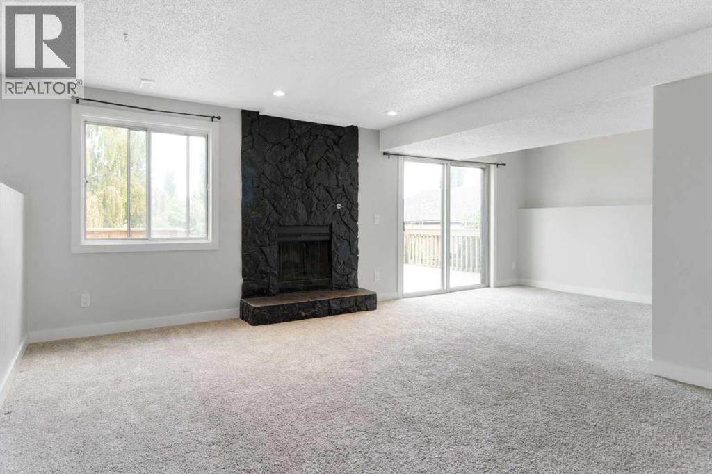 Photo 35 of 200 Macewan Glen Drive Nw, Calgary AB