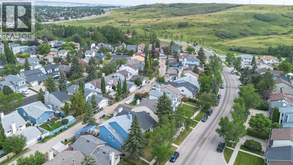 Photo 48 of 200 Macewan Glen Drive Nw, Calgary AB