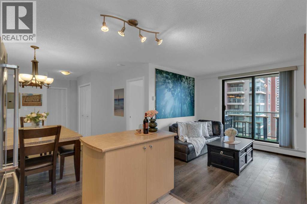 Photo 3 of 1018 1111 6 Avenue Sw, Calgary AB