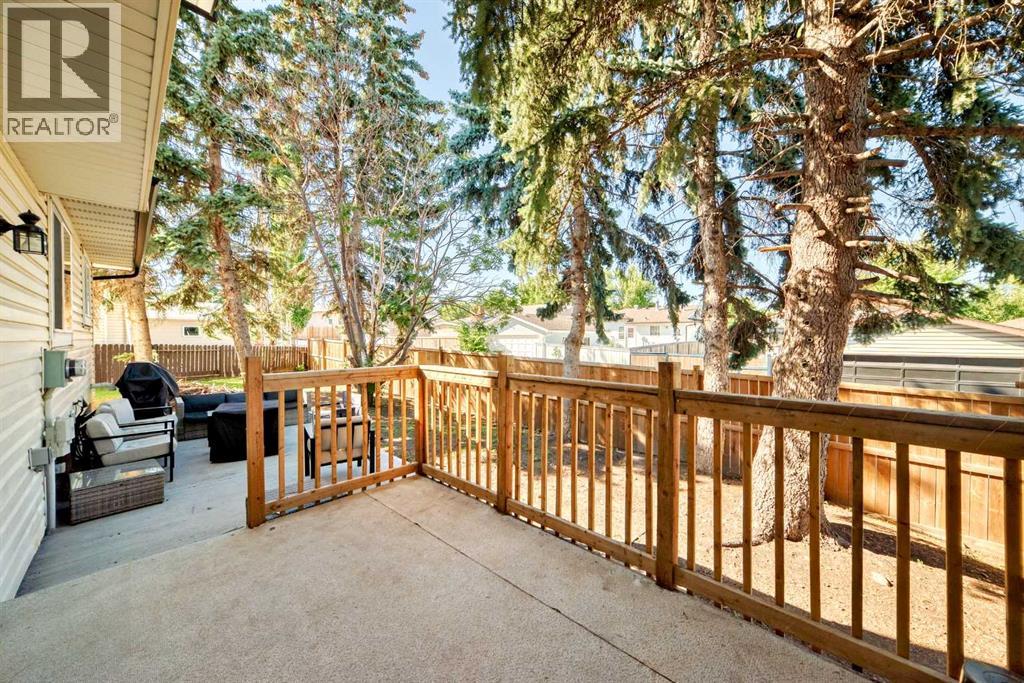 Photo 4 of 19 Templeridge Place Ne, Calgary AB