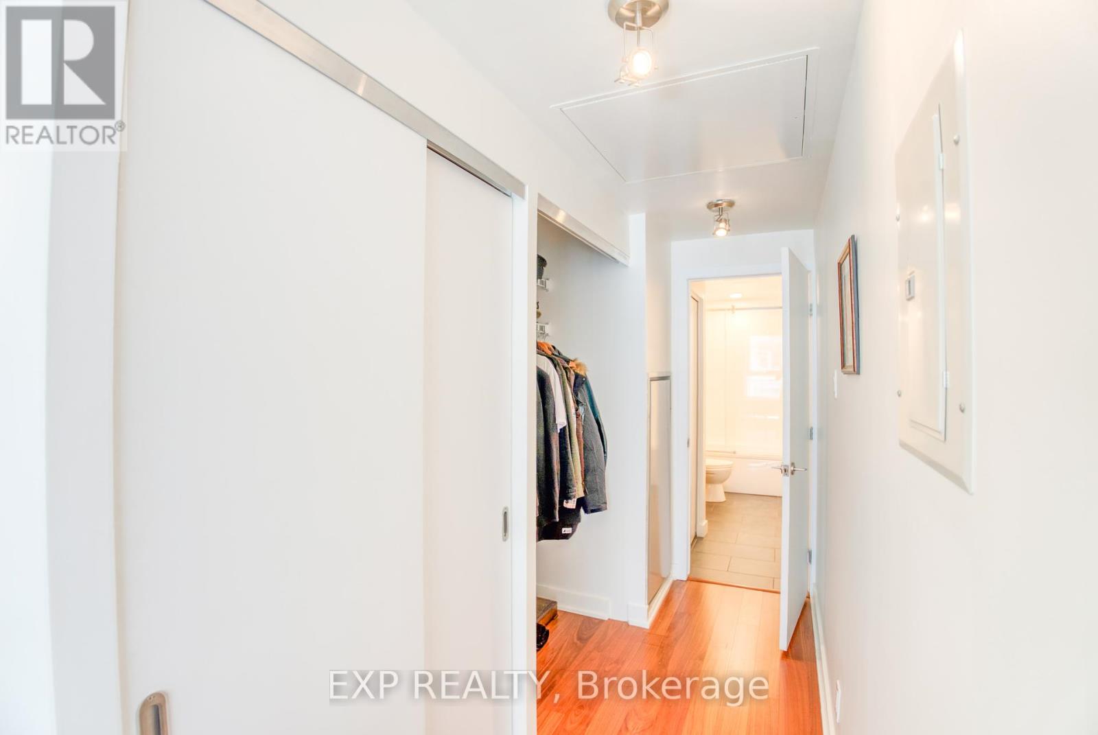Photo 2 of 321 354 Gladstone Avenue, Ottawa ON