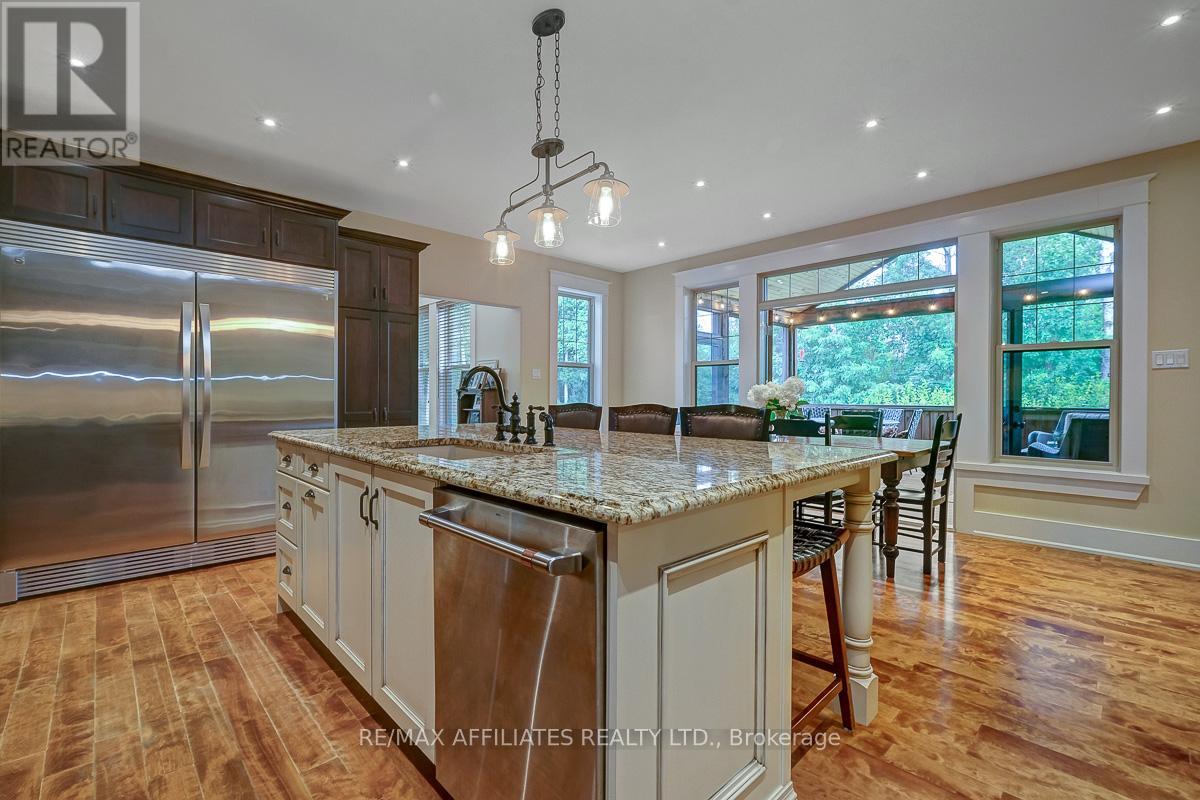 Photo 35 of 111 Ironstone Court, Ottawa ON