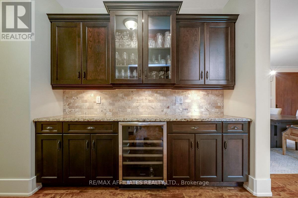 Photo 27 of 111 Ironstone Court, Ottawa ON