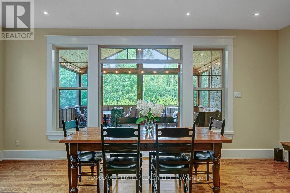 Photo 40 of 111 Ironstone Court, Ottawa ON