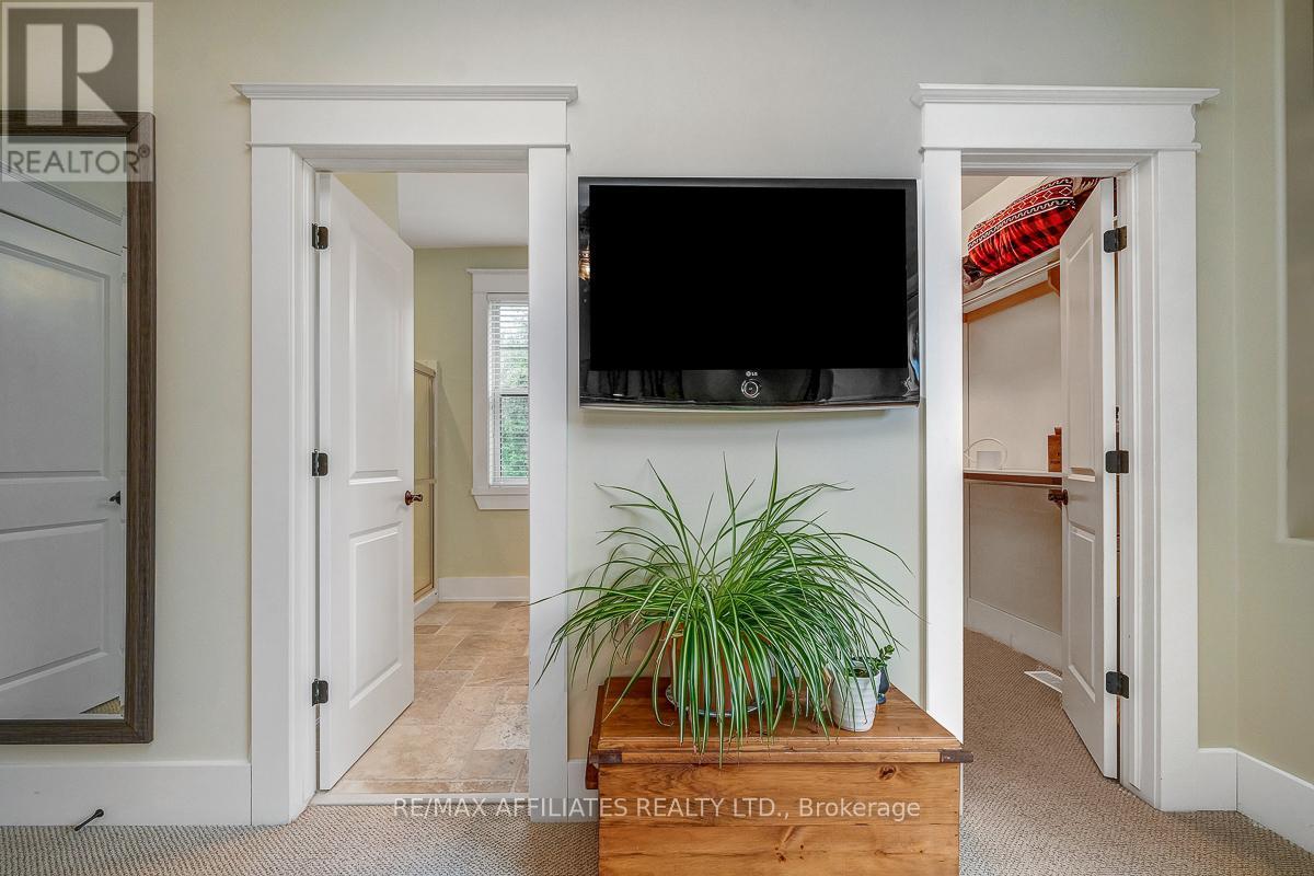 Photo 26 of 111 Ironstone Court, Ottawa ON