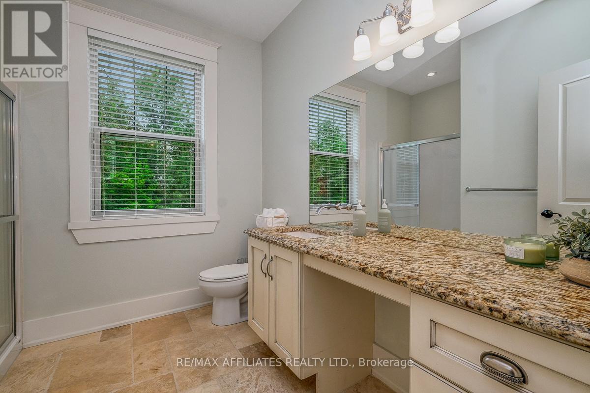 Photo 18 of 111 Ironstone Court, Ottawa ON