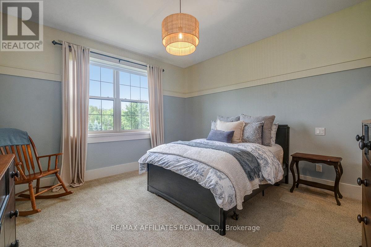 Photo 4 of 111 Ironstone Court, Ottawa ON