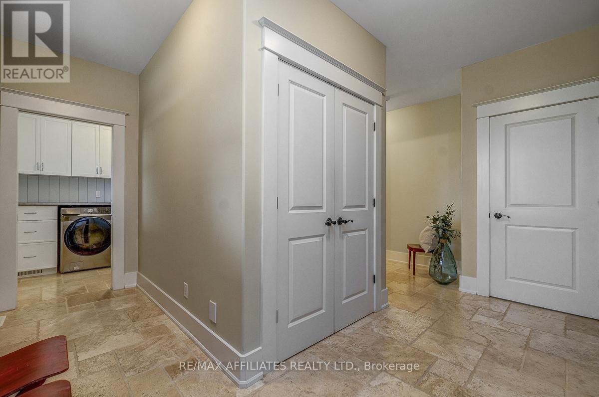 Photo 28 of 111 Ironstone Court, Ottawa ON