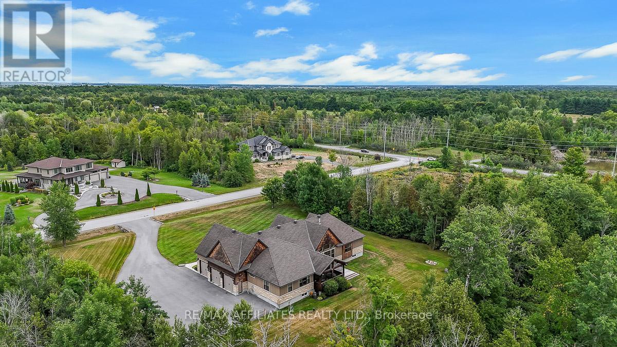 Photo 24 of 111 Ironstone Court, Ottawa ON