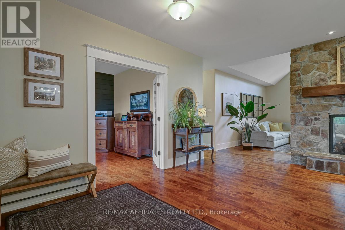 Photo 16 of 111 Ironstone Court, Ottawa ON