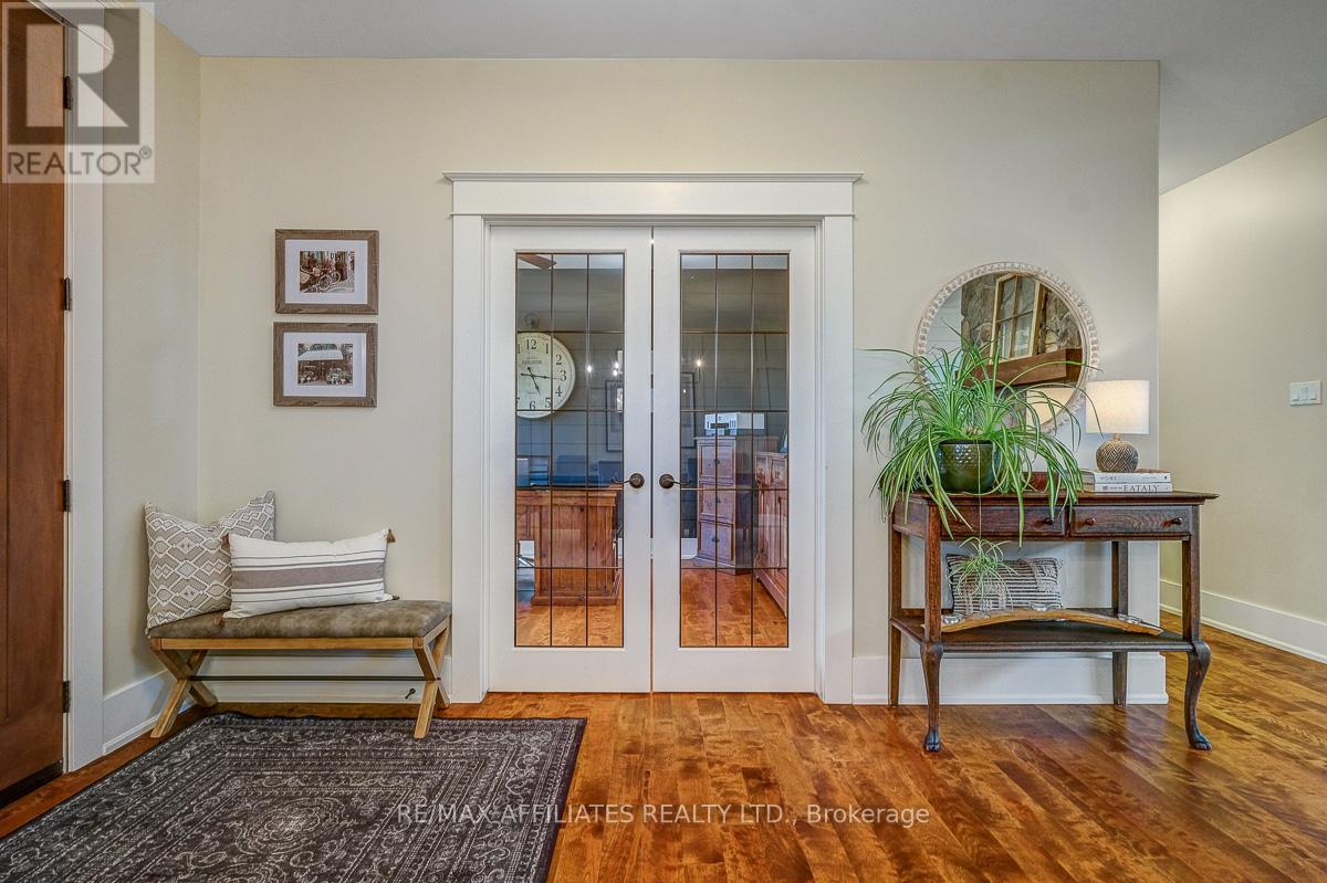 Photo 38 of 111 Ironstone Court, Ottawa ON