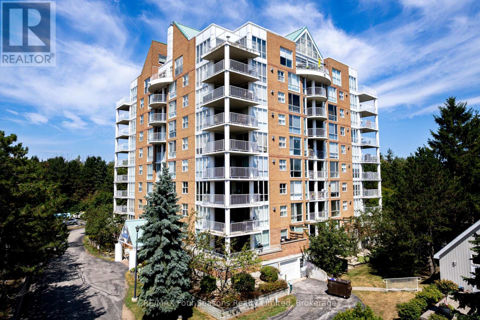 Photo 28 of 501 24 Ramblings Way, Collingwood ON